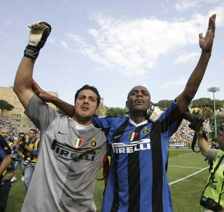 球迷比赛期间骂尤文踢得太烂，斯帕莱蒂回击：你们想怎样？