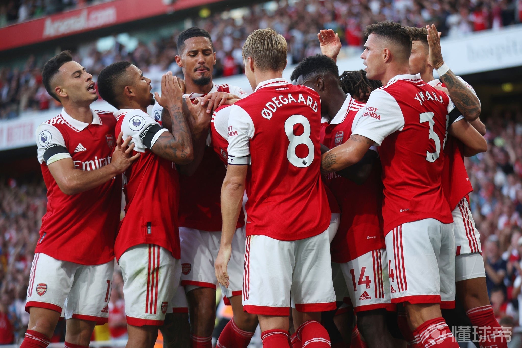 慢镜头：亚特兰大高层视穆尼斯为主要引援目标，已前往英格兰