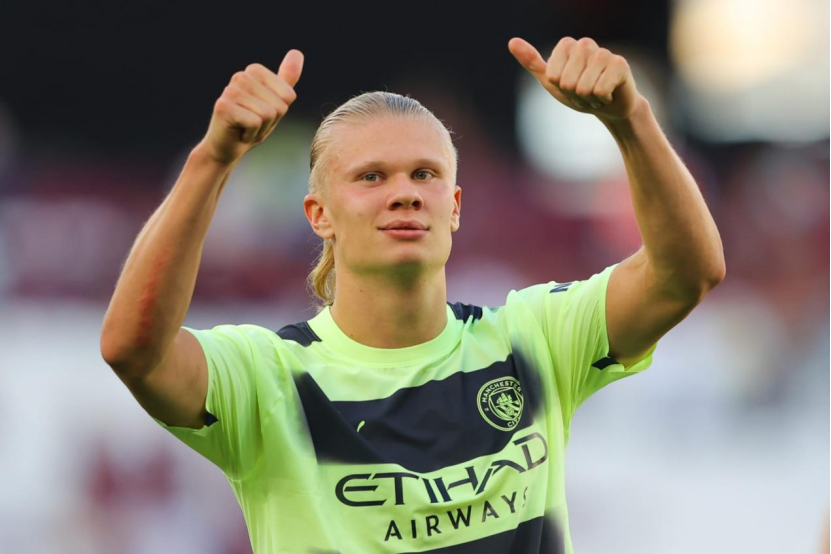 场边教练的表情太真实