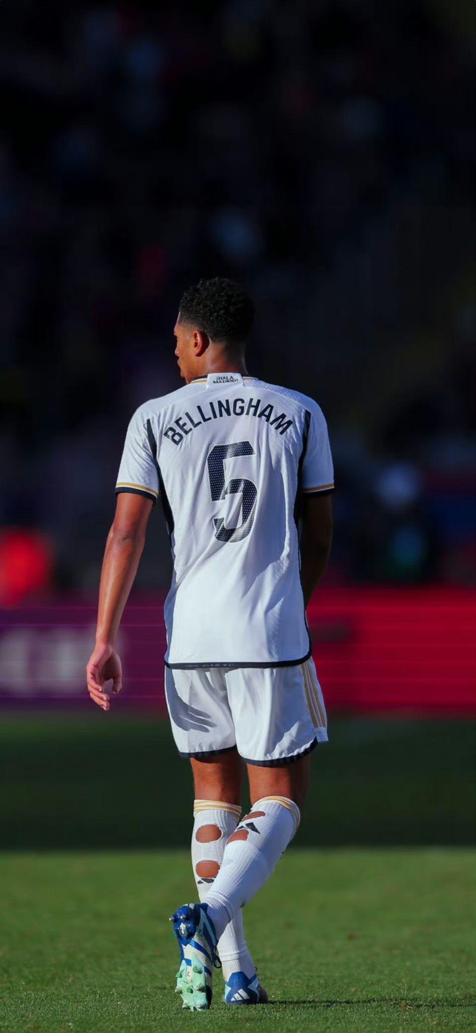 米体：邓弗里斯预计12月中旬回归；姆希塔良、达米安接近复出