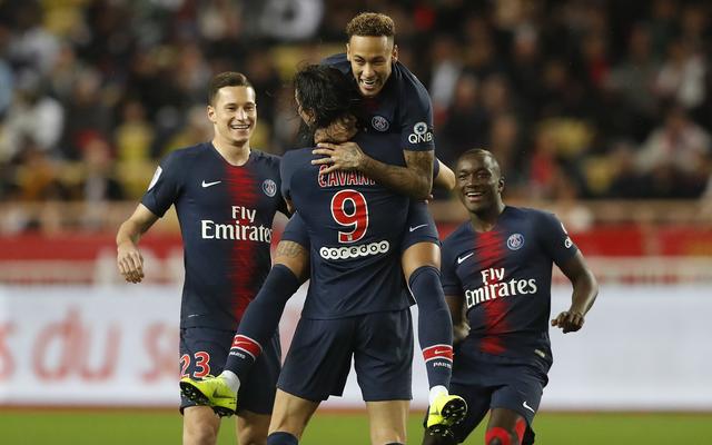 白科比？美媒对比里夫斯和科比前五个赛季数据，几乎一模一样